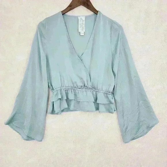 Sadie & Sage Wrap Long Flare Sleeve Crop Chiffon Top Size M. 9552P - Picture 1 of 8